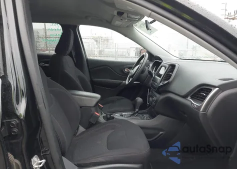 2020 Jeep Cherokee Latitude Fwd из США, поврежденный, VIN 1C4PJLCB1LD653461